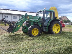 John Deere 6400