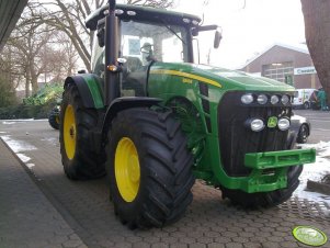 John Deere 8345R