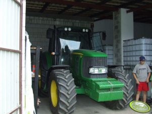 John Deere 6930