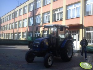 Farmtrac 70 + przyczepa