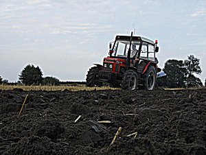 Zetor 7745 +  Kverneland