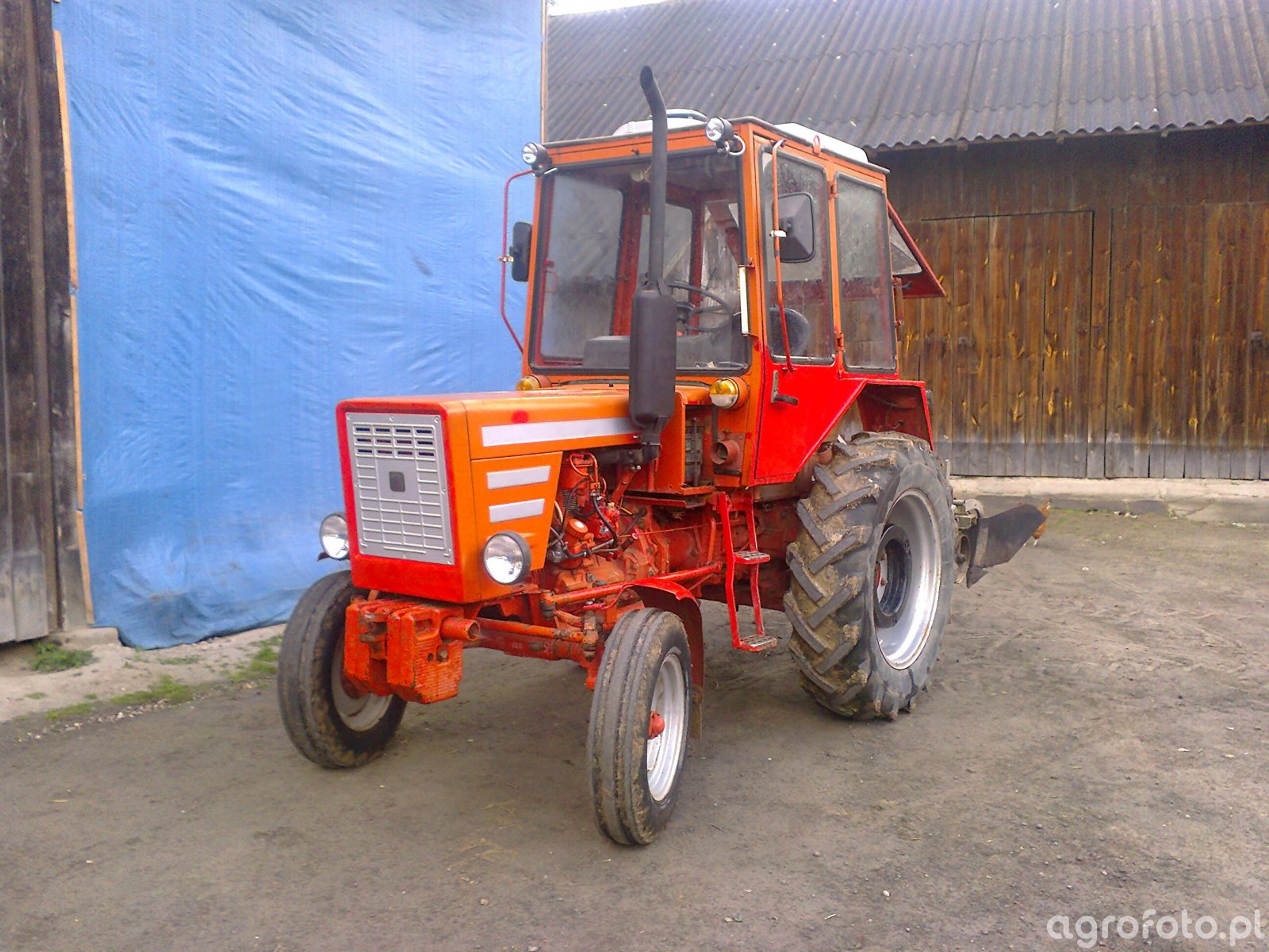 Трактор т-25 2001