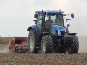 New Holland T6070 & Famarol