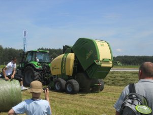 Deutz Fahr i Krone Comprima