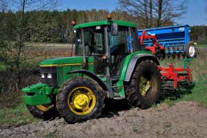 John Deere 6200 + AgroMasz AS 27 + Poznaniak