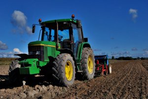 John Deere 6200 + AgroMasz AS 2,7 + Poznaniak