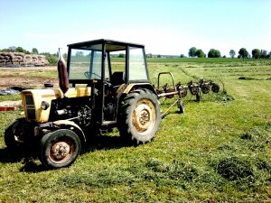 Ursus C-330 M i Zgrabiarka Gwiazdowa