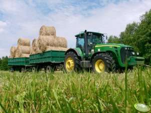 John Deere 8130