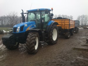 New Holland T6050