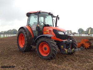 Kubota M9960