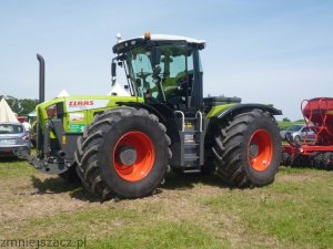 Claas Xerion 3800