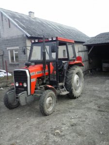 Massey Ferguson 235