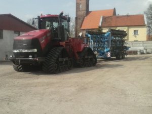 CASE Quadtrac 500 + Farmet Kompaktor 12m