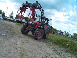 Kubota M8540