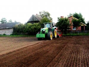 John Deere 6150M + Kverneland Acord