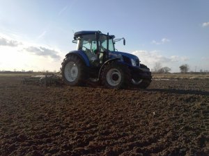 New holland td5.105