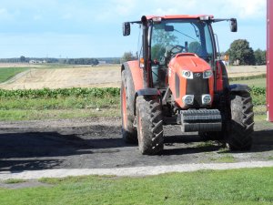 Kubota M135GX