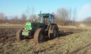 John Deere 3140