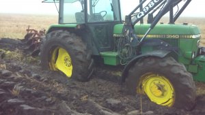 John deere 3140