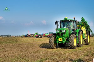 John Deere 6150M + John Deere M740 i