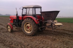 Ursus C-360 + rozsiewacz Motyl