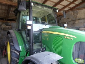 John Deere 5090R