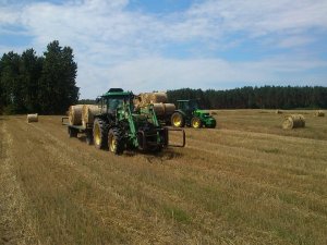 John Deere 3050 + laweta & John Deere 5100R + laweta