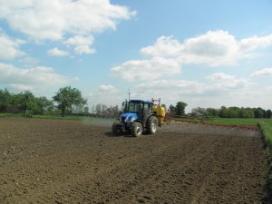 New Holland T4020 + Pilmet 815 XL