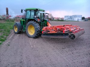 John Deere 6210