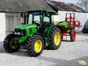 John Deere 5070M + Moskit