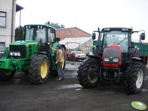 Valtra N111e i JD 6830