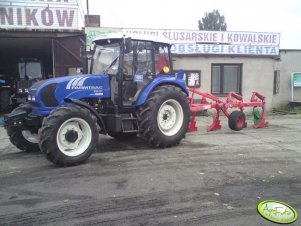 Farmtrac 690 DT + pług