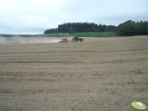 John Deere 8430 i Vaderstad Rapid 600 F