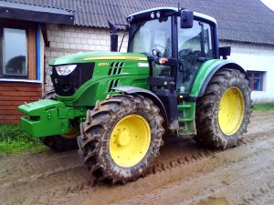 John Deere 6125M