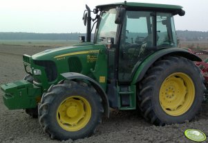 John Deere 5100R