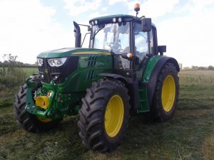 John Deere 6125M