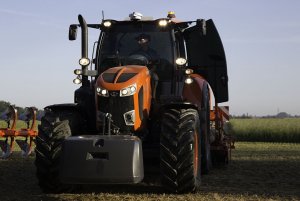 Kubota M7-171 Premium z agregatem uprawowym