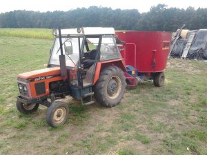 Zetor 5211 i Sano 8m