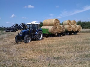 Farmtrac 675 DT + Przyczepa + Rozrzutnik