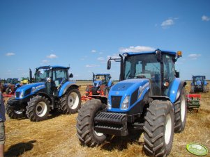 New Holland'y TD5.105 & T4.85