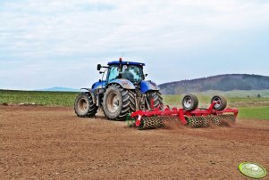 New Holland T7070