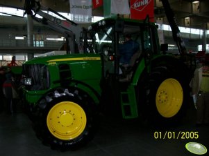 John Deere 6830