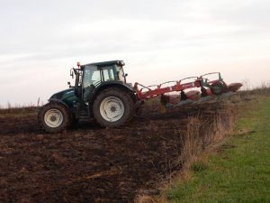 Valtra N113 & Kverneland AB 100