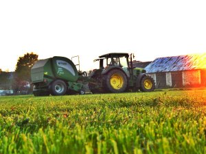 John Deere 6330P + Mchale 5400c