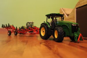 John Deere 8360r & Gregoire Besson 9