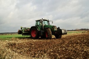 Fendt 714 Vario i Amazone Catros+ 4001-2