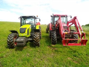 Claas Axos 330 CX & Zetor 11441 Forterra