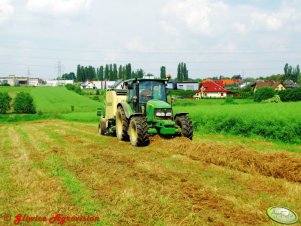 John Deere 5100r + Krone