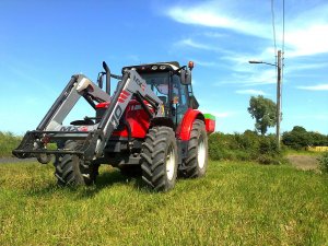 Massey Ferguson 5435