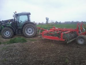 Deutz Fahr Agrofarm 410 & Unia Atlas 4m